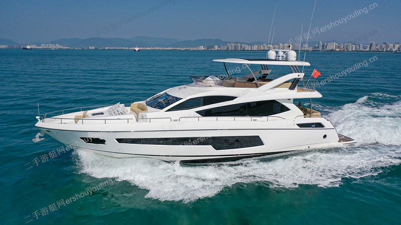 Sunseeker 75 Yacht