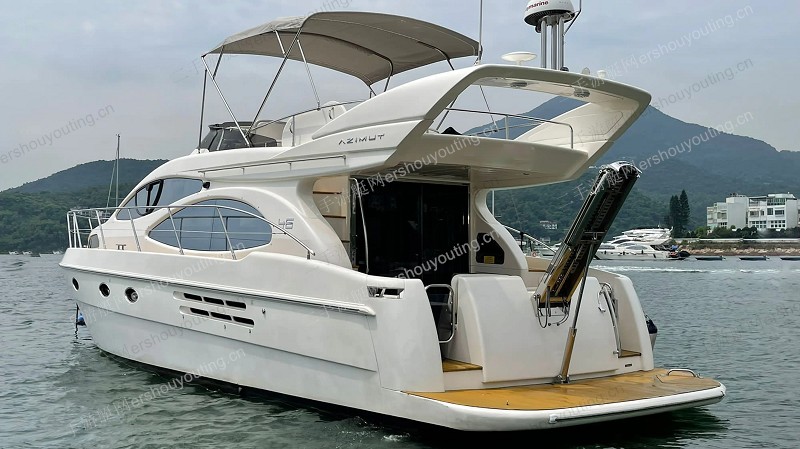 Azimut 46